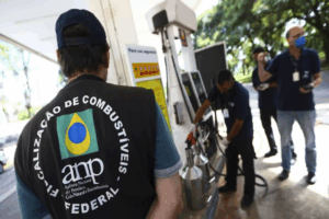 CNC apoia aprovação de projeto que moderniza fiscalização no setor de combustíveis